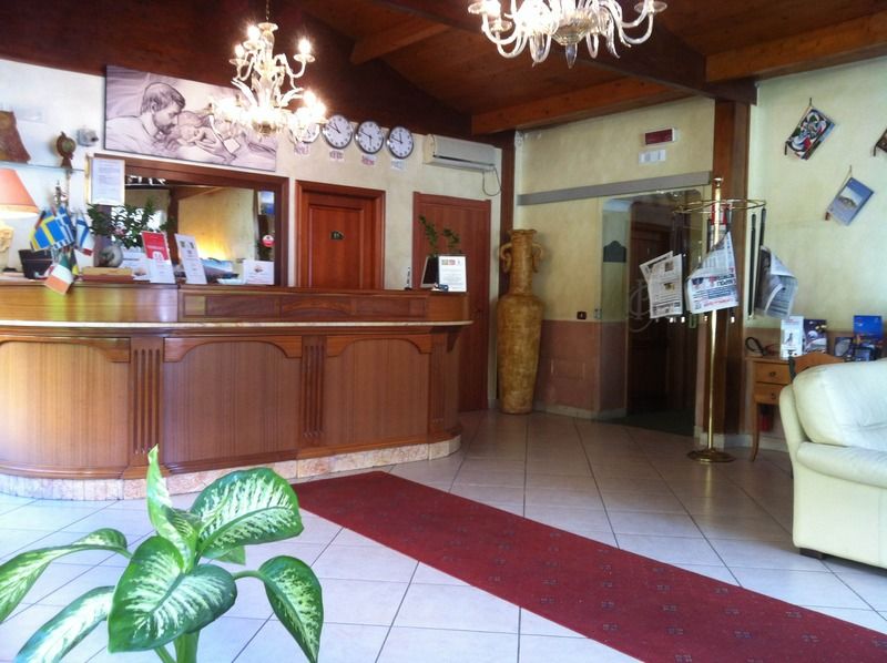 Hotel Federico II Napoli Esterno foto